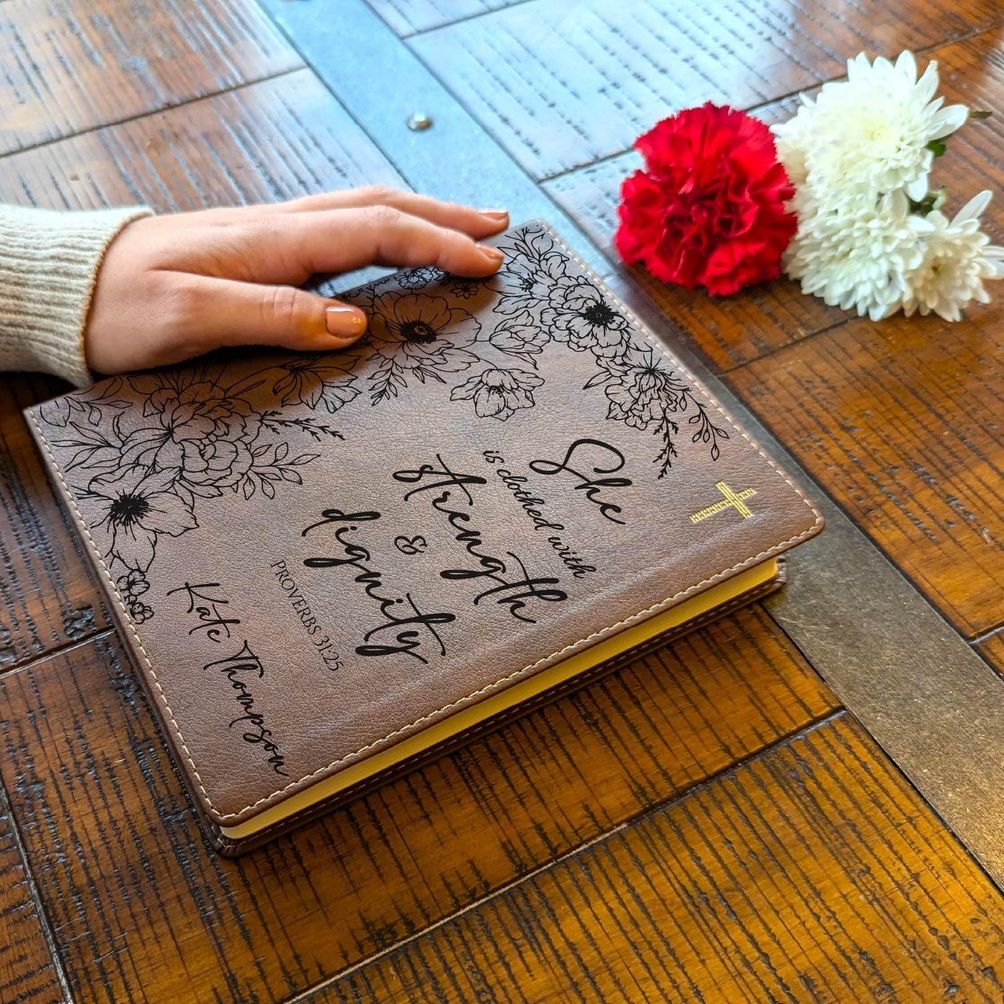 Personalized NIV Journaling Bible | New International Version | Custom Engraved Name | Easy-to-read Study Bible | Floral Christian Gift