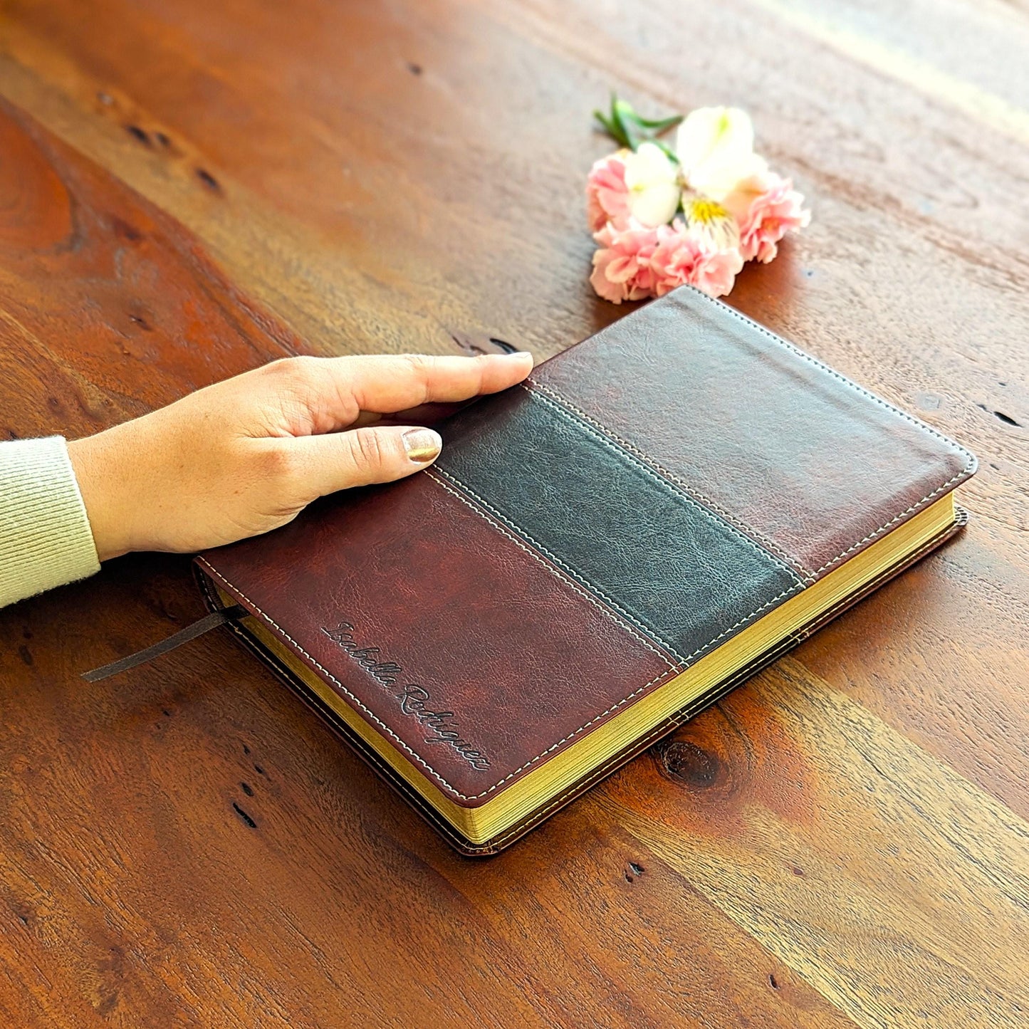 Personalized RVR1960 Fisher of Men Bible | Biblia del Pescador Reina Valera 1960 | Custom Engraved Name | Large Print Spanish Bible | RVR